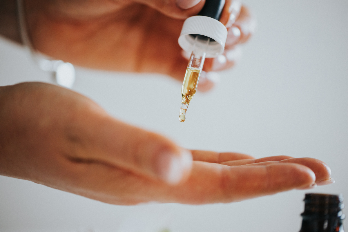 The Therapeutic Benefits of Castor Oil Packs - Nezza Naturals