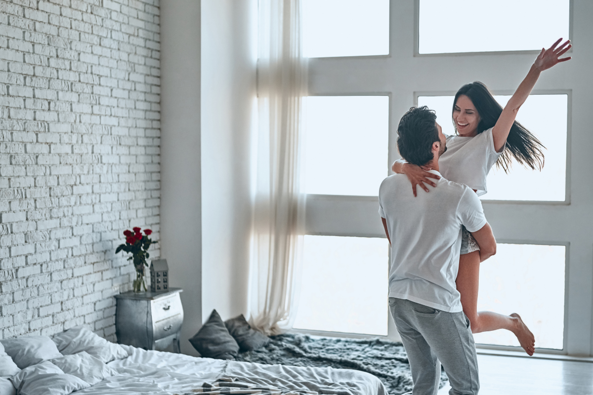 How to Connect with Your Partner Through Aromatherapy