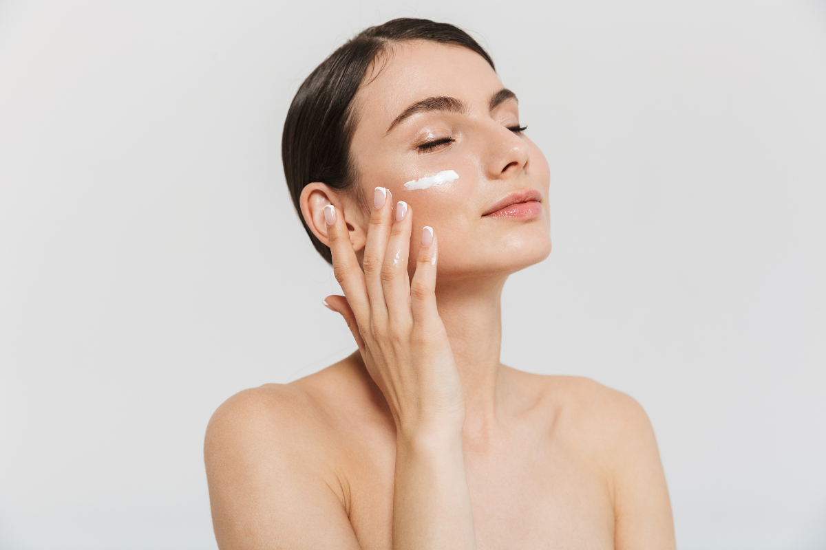 How to Correctly Apply Facial Care Products